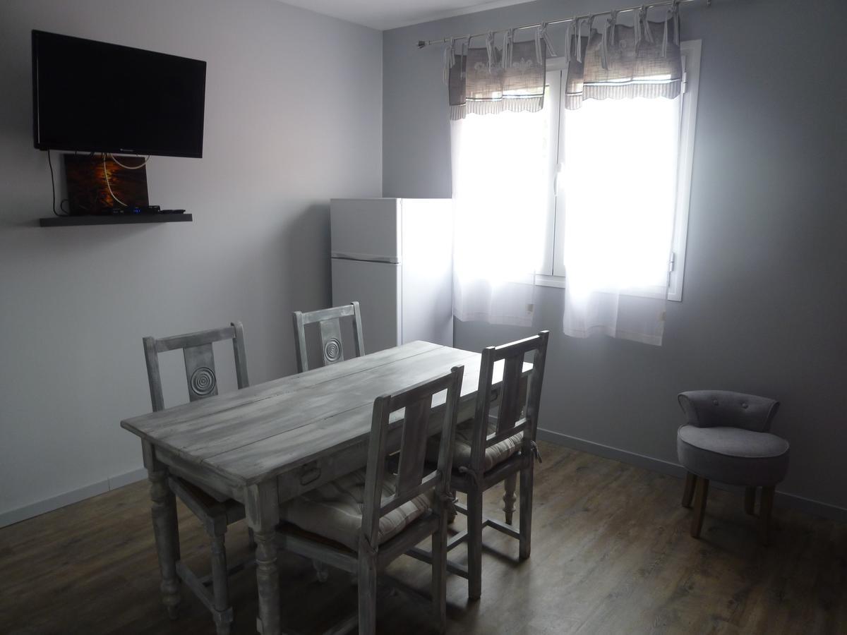 Chez Augustin Bed & Breakfast Лаканау Екстериор снимка